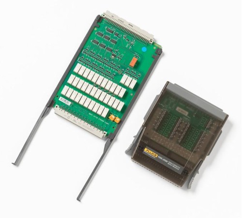 Модуль высокой мощности с релейной платой Fluke 1586-2586-KIT для прецизионного температурного сканера Fluke 1586A-Super-DAQ Модуль высокой мощности с релейной платой Fluke 1586-2586-KIT для прецизионного температурного сканера Fluke 1586A-Super-DAQ